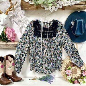 Anthropologie CASLON boho floral crochet blouse w shabby chic prairie vibe